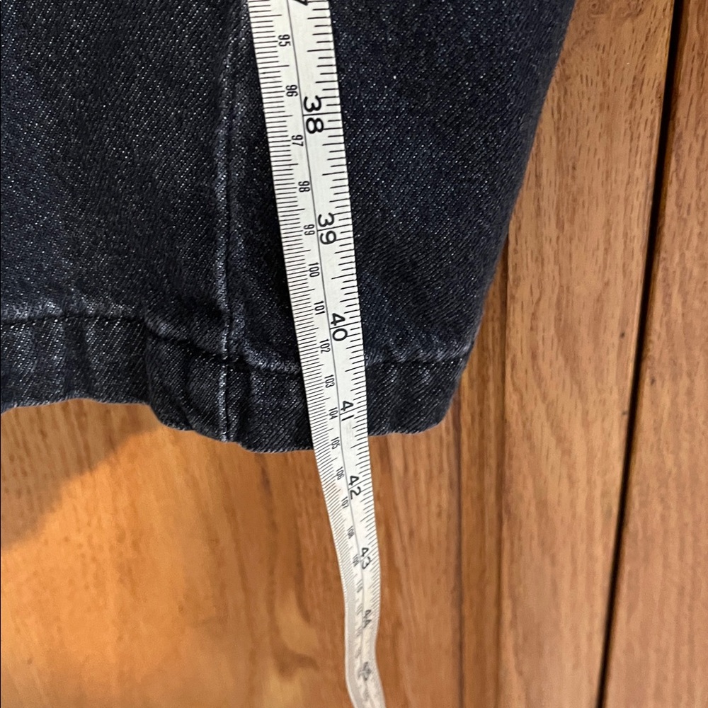 Universal Threads Women’s dark cargo pants - Picture 6 of 6